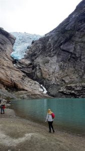 8. La glacera i el llac on desaigua